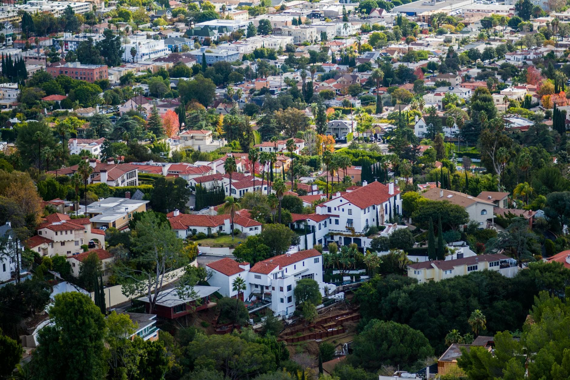 Southern California suburban neighborhood with homes